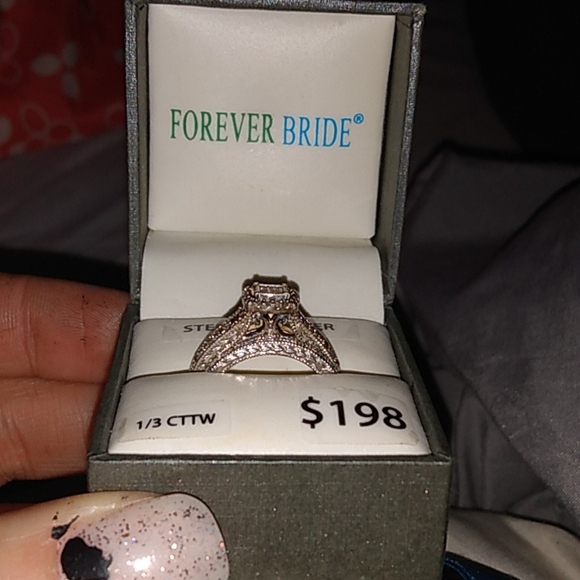 Jewelry - Picture 2 of 11